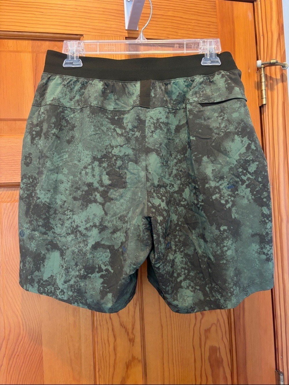 Lululemon Men's License to Train Linerless Shorts 7" Green Smoke Print - Medium - Picture 3 of 8